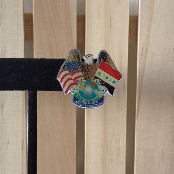 Collectible Lapel Hat Pin Operation Iraqi Freedom Pin with Flags - Picture 2 of 8